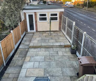 3 bedroom end of terrace house to rent - Photo 6