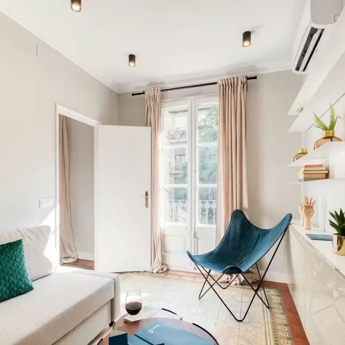 Carrer de Rocafort, Barcelona, Catalonia 08015 - Foto 1