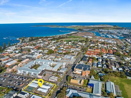 Luxury Townhouse Designed for the Executive Lifestyle - Photo 4