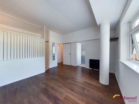 Studio to rent - Photo 2