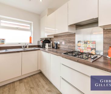 2 Bedroom Flat/Apartment to rent - Photo 3