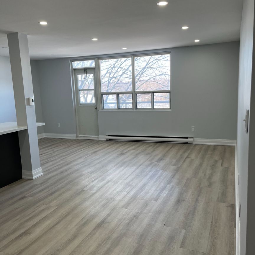 For Lease - 199 Hillcroft Street Unit# 143, Oshawa, Ontario - Photo 1