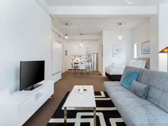 Living With Style - Photo 1