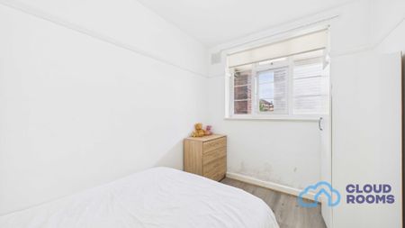 RM1 Woodstock Court | Lee | London | SE12 9HT - Photo 2