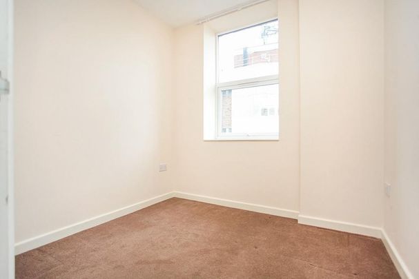 3 bedroom flat to rent - Photo 1