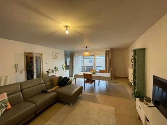 Appartement te huur - Photo 1