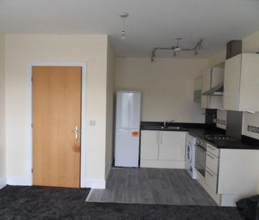 2 bedroom apartment to rent - Photo 3