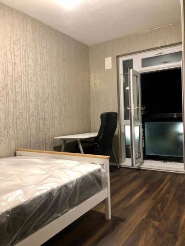 3 bedroom apartment to rent - Photo 5