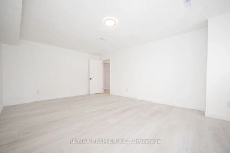 Property For Lease | W8183964 - Photo 4