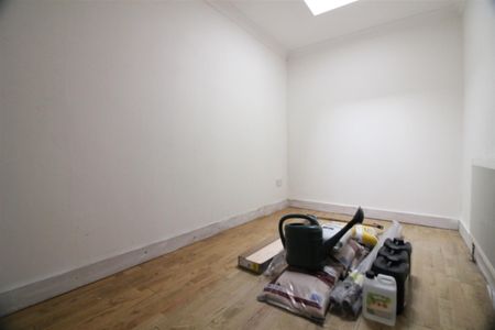 Weymouth Road, Hayes - Photo 3