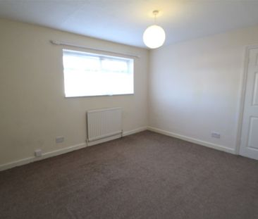 Scotswood Crescent, Leicester - Photo 2