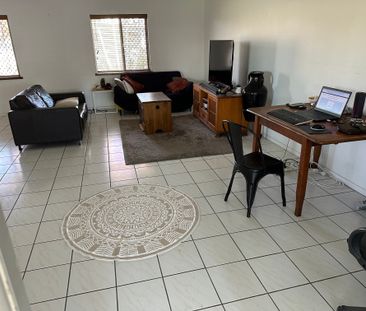 Golden Beach - Photo 1