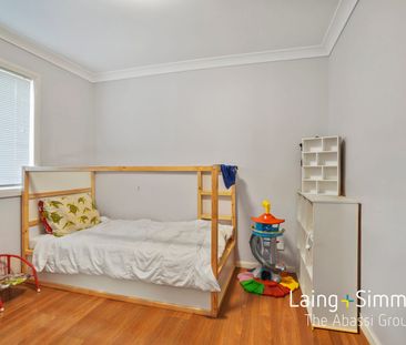 Cozy Two Bedroom Granny Flat in an Ideal Location! - Photo 3