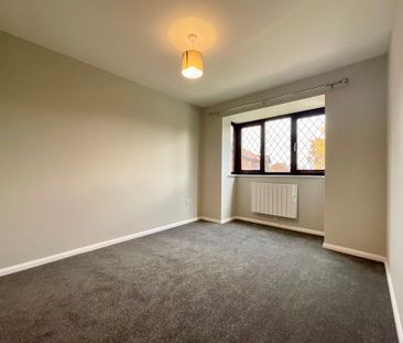 3 bedroom Detached House to let - Photo 4