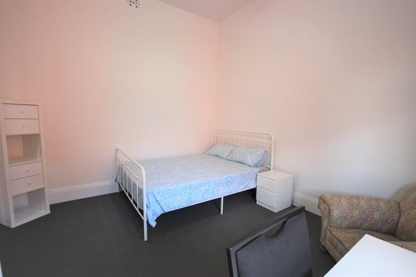 5-bedroom shared house / townhouse, Philip street - Photo 1