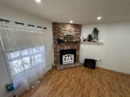 For Lease - 1540 Marshcourt Drive Unit# Main / Upper Level, Pickering, Ontario - Photo 3