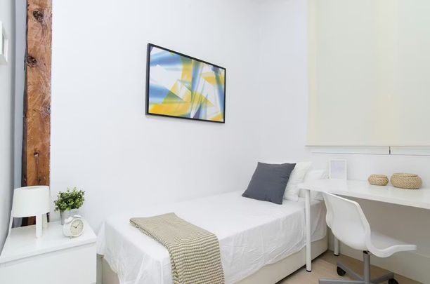 Calle de los Bordadores, Madrid, Community of Madrid 28013 - Foto 1