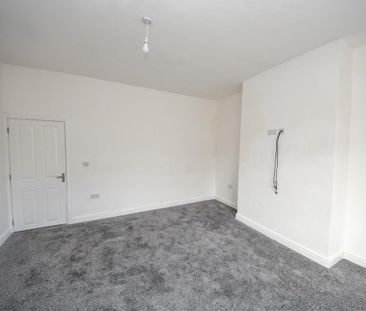 3 bed House - End Terrace for Rent - Photo 4