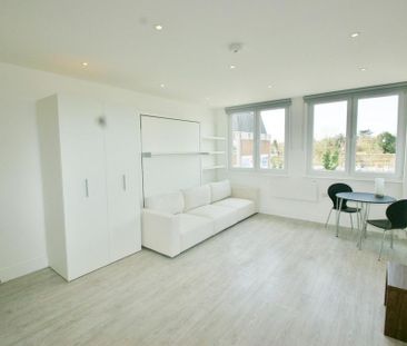 Studio to rent - Photo 1