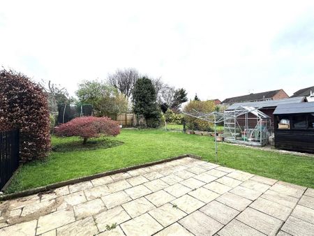 3 bedroom semi-detached house to rent - Photo 3