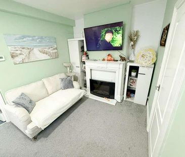 London Road, Benfleet, SS7 - Photo 6