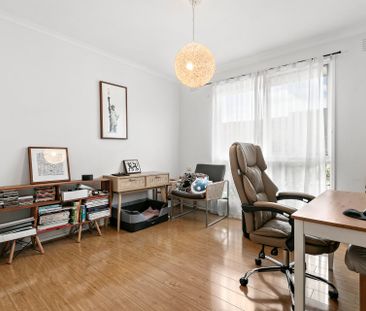 2/155 Roberts Street, Essendon - Photo 2