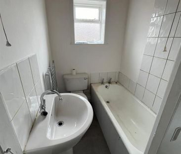 2 bedroom terraced house to rent - Photo 6