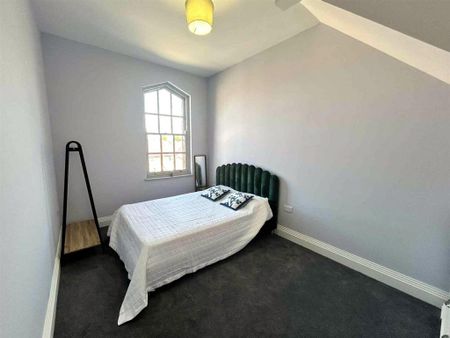 3 bedroom apartment to rent - Photo 5