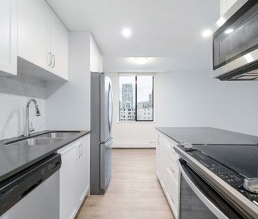 Governor’s Square - Photo 6