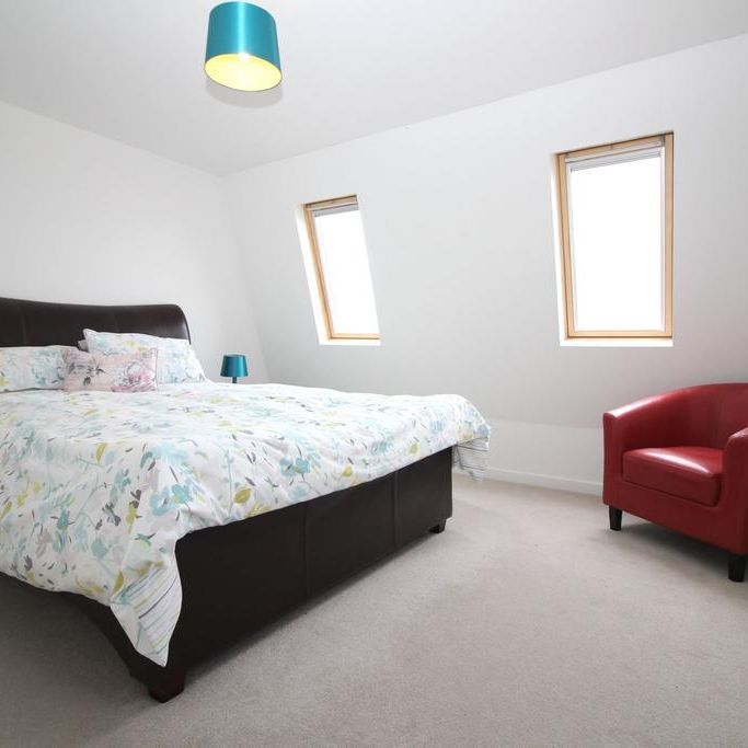 4 bedroom terraced house to rent - Photo 1