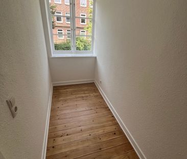 ***Frisch sanierte 2-Zimmer-Wohnung in denkmalgeschützem Altbau*** - Foto 4