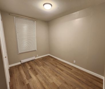 For Lease - 233 Hector-Hotte Way Unit# 2nd Floor, Vanier and Kingsv... - Photo 3