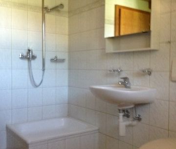 Charmante 4.5-Zimmer-Wohnung mit Balkon in Balsthal - Photo 2