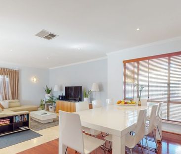 COSY PROPERTY with EASY ACCESS to all AMENITIES! Rossmoyne Senior H... - Photo 3