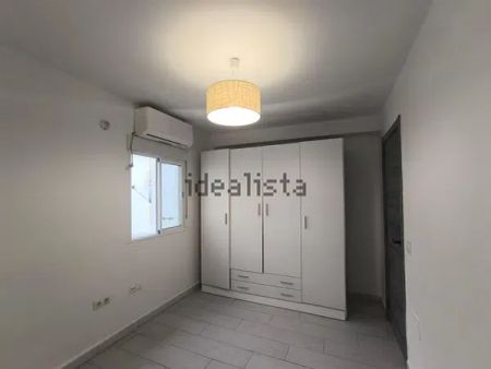 Alquiler de piso en Centro - Photo 3