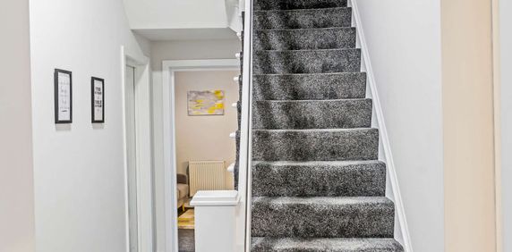 Greasbrough Road Room 8 - Photo 2