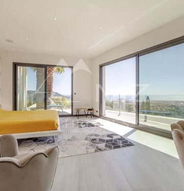 Villa • Gairaut - Photo 2