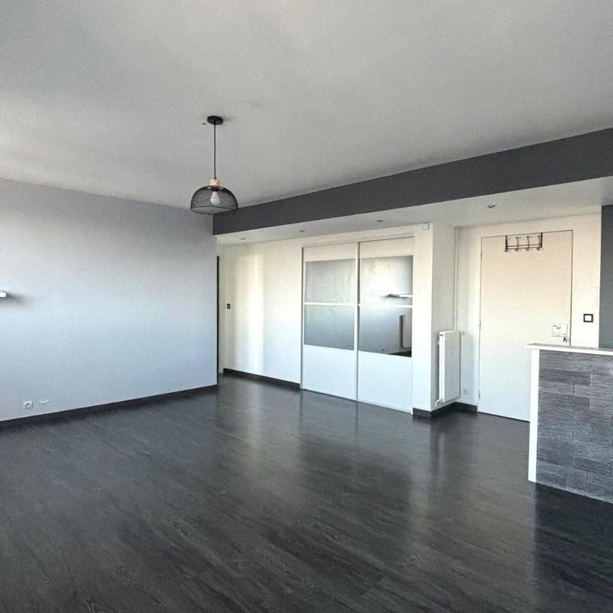 Location Appartement 2 pièces 56m² ST CYR SUR LOIRE 37540 - Photo 1