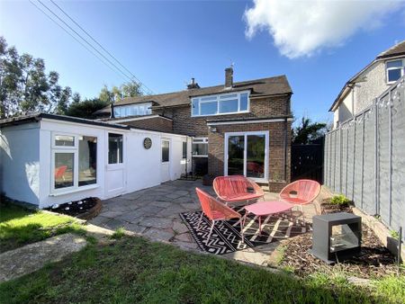 3 bedroom semi-detached house to rent - Photo 2