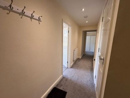 High Green Court, Cannock, Property for rent - Photo 5