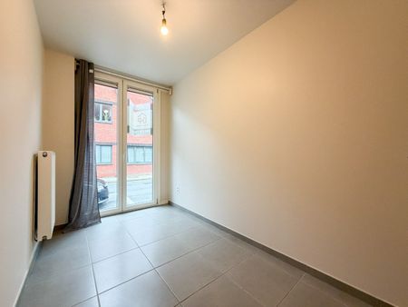 Gezellig 2-slpk appartement met terras, autostaanplaats, Torhout - Photo 3