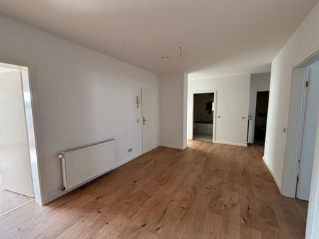 ***Renovierte 4-Zimmerwohnung - Citynah*** - Photo 3