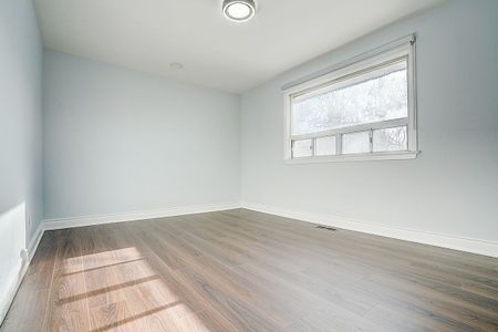 For Lease - 156 Combe Avenue, Toronto, Ontario - Photo 3