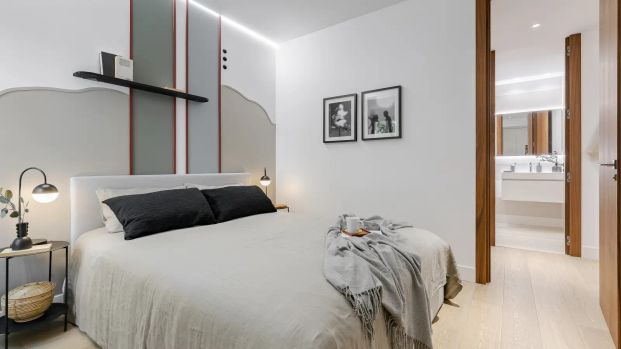 2-bedroom apartment for rent in Hispanoamérica, Madrid. - Photo 1