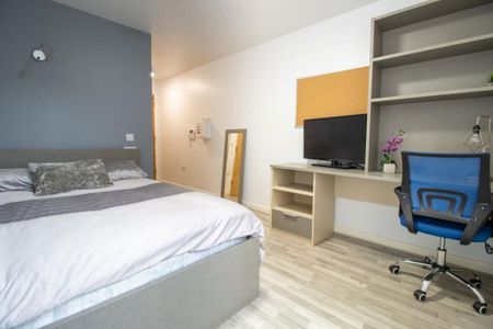 1 bedroom in a house share to rent - Photo 5