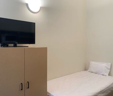 Ideal Apartment for One Person | Fully Furnished | Utilities Included - Photo 5