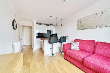 1 bedroom flat to rent - Photo 2