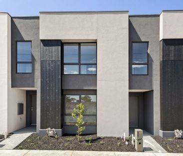 13 Kempsey Walk, Armstrong Creek - Photo 2