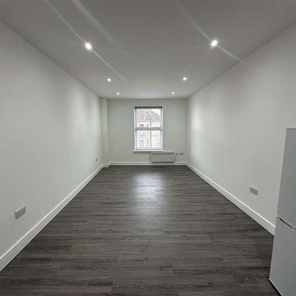 Shirley Road, Southampton, SO15 - Photo 1