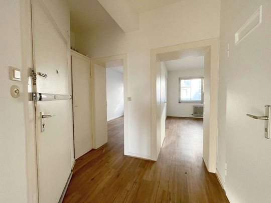 :DÜSSELDORF - SCHÖNES 2-ZIMMERAPPARTEMENT MIT BALKON IN ZENTRALER LAGE - 500M BIS ZUR KÖ! - Photo 1